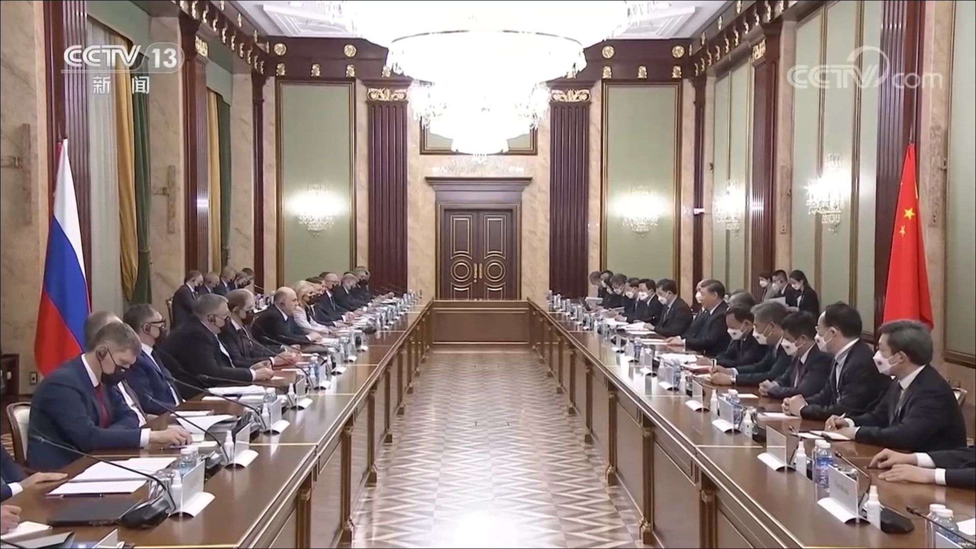 习近平会见俄罗斯总理米舒斯京